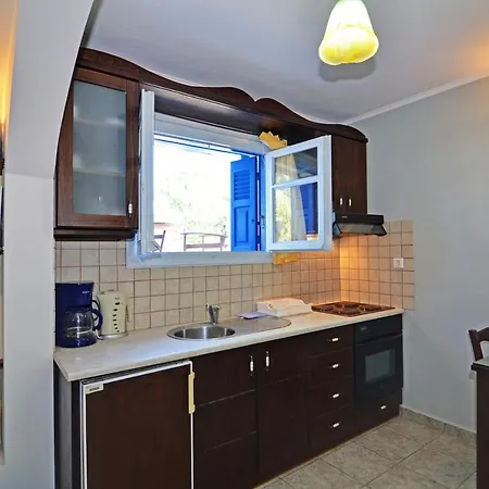 Nikos Sea View Adamantas